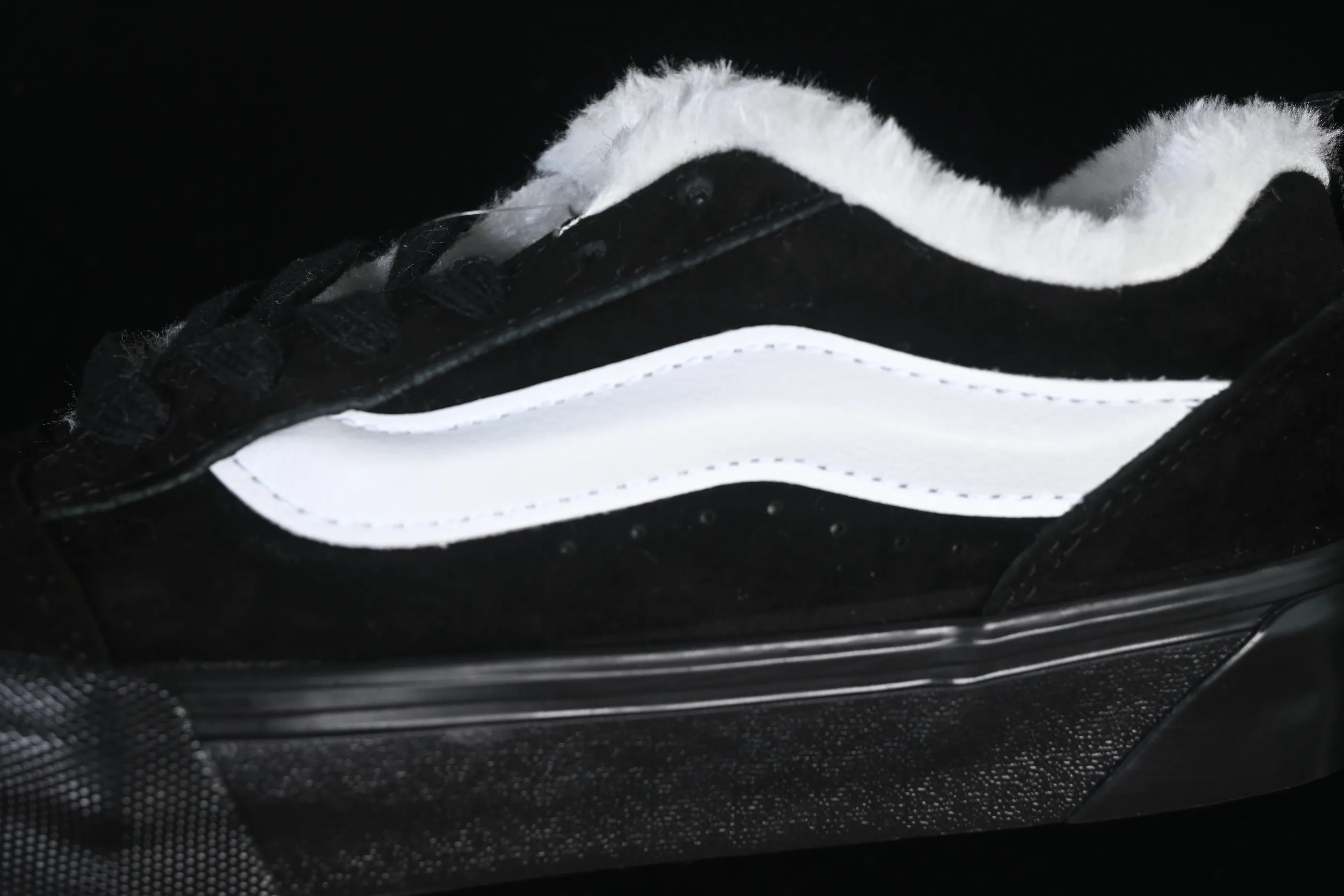 All categories Vans Vans series Vans Low Vans low-top Vans Knu Skool Vans plus velvet low-top casual skateboard shoes VN0009QCBMA